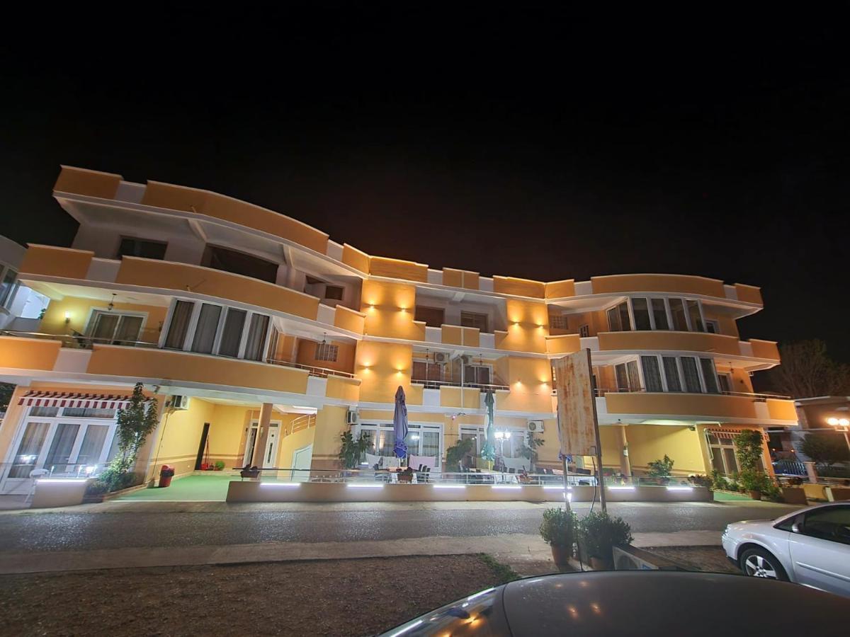 Grandino Rooms & Apartments Ulcinj Bagian luar foto