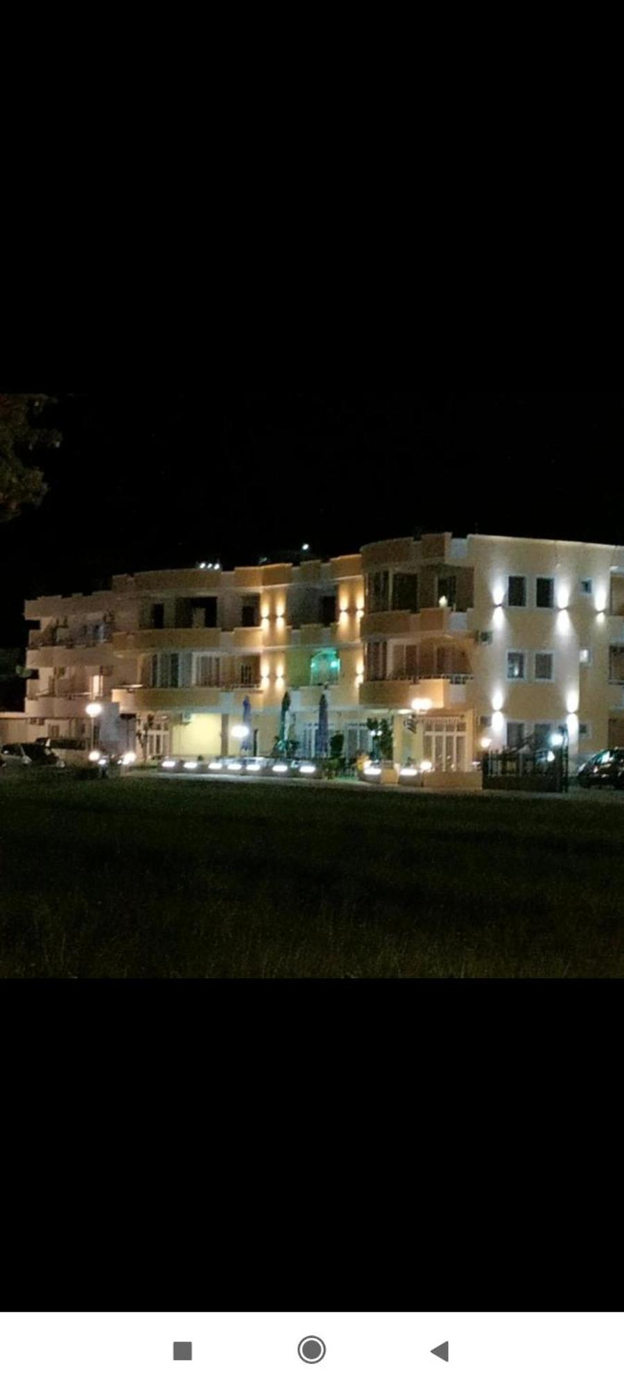 Grandino Rooms & Apartments Ulcinj Bagian luar foto