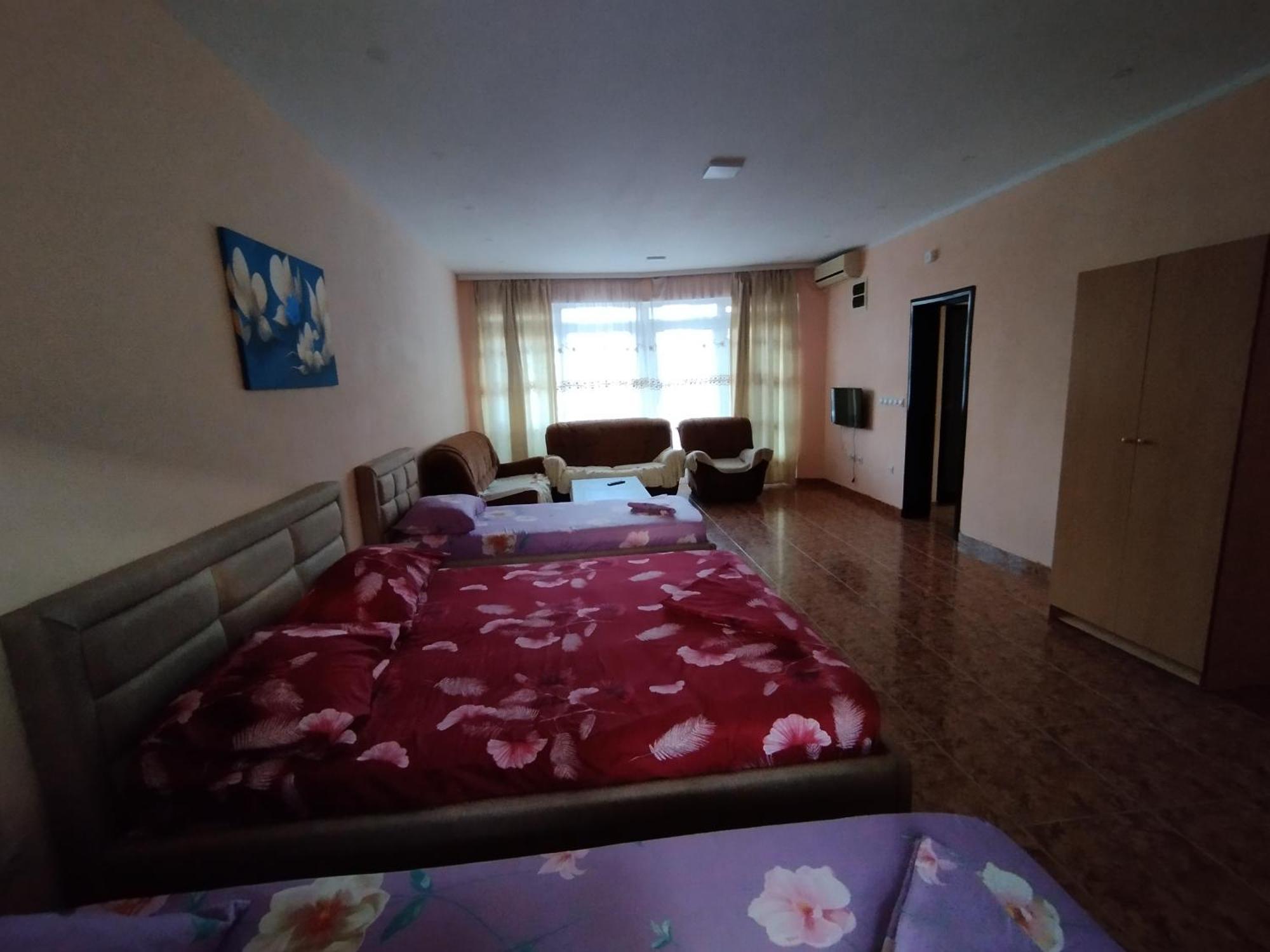 Grandino Rooms & Apartments Ulcinj Bagian luar foto
