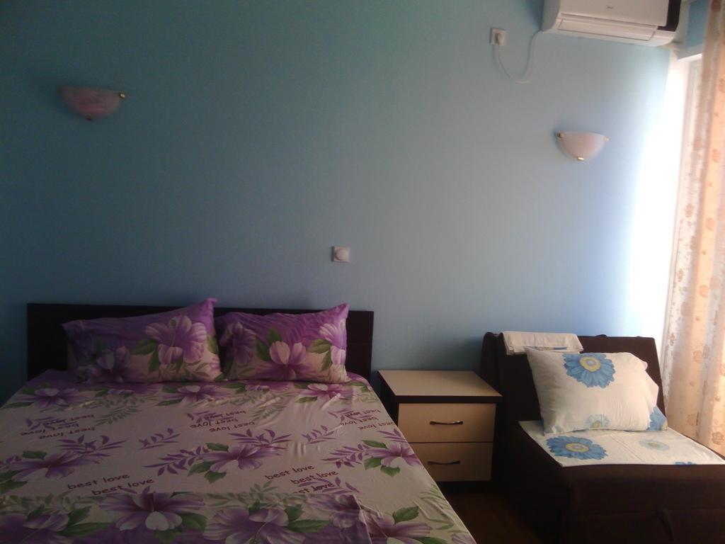 Grandino Rooms & Apartments Ulcinj Bagian luar foto