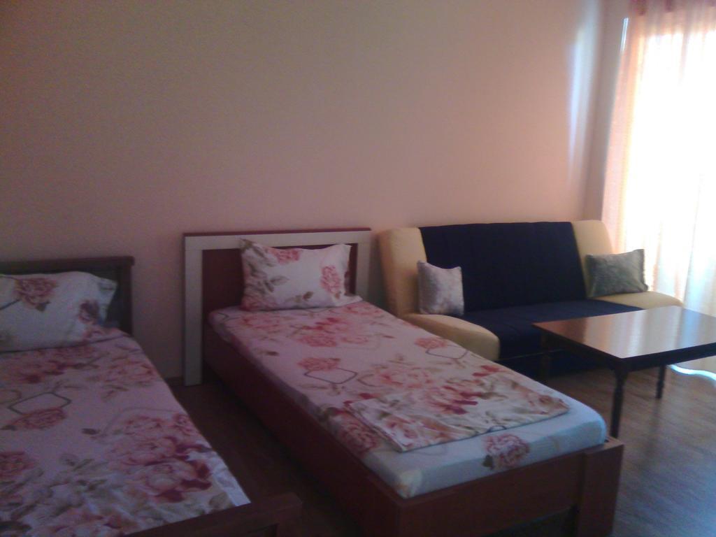 Grandino Rooms & Apartments Ulcinj Bagian luar foto