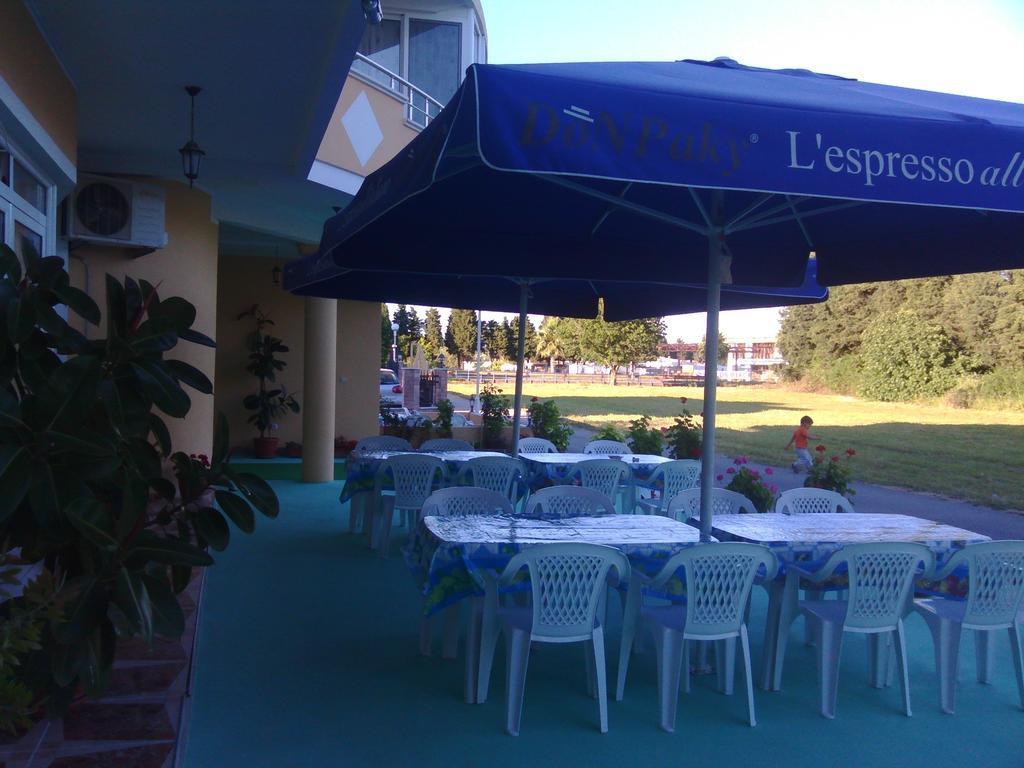 Grandino Rooms & Apartments Ulcinj Ruang foto