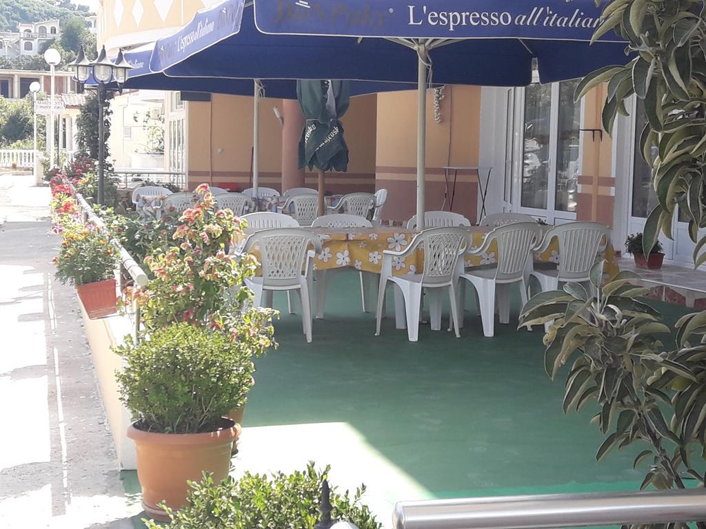 Grandino Rooms & Apartments Ulcinj Bagian luar foto